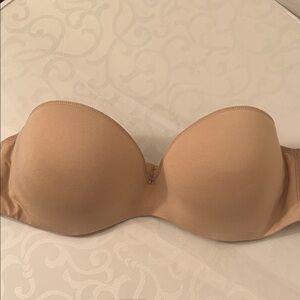 Le Mystere Sculptured Seamless Tan Strapless Bra size 36 B